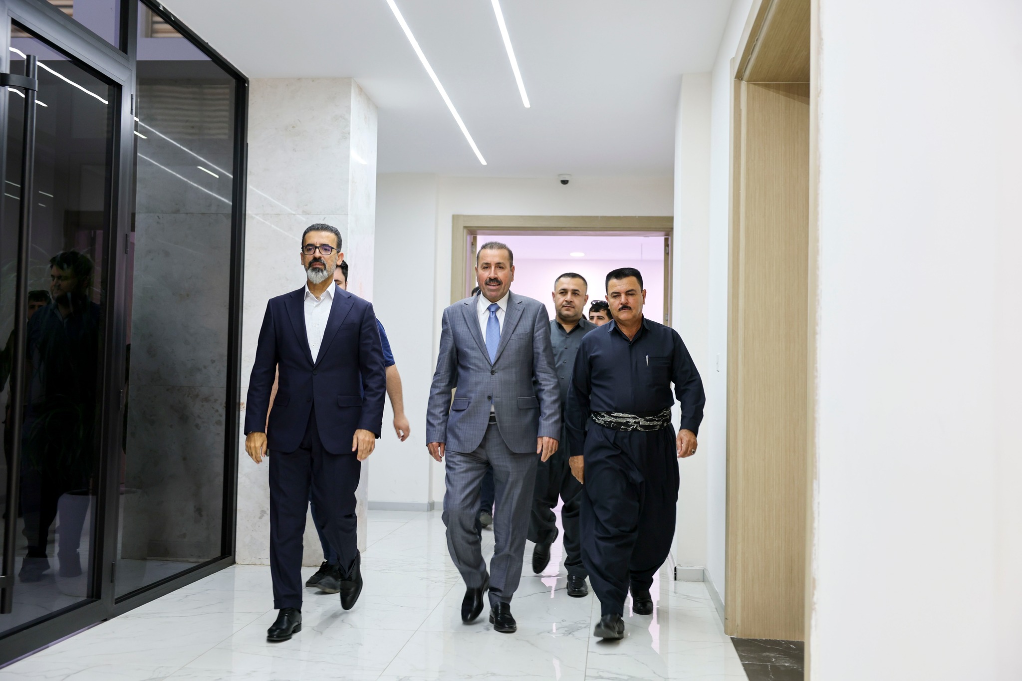 استقبل محافظ كركوك ريبوار طه عضو مجلس النواب العراقي ورئيس مركز حمرين للاتحاد الوطني الكوردستاني ملا کریم والوفد المرافق له. وخلال اللقاء تمت مناقشة الأوضاع العامة في كركوك وطوز خورماتو