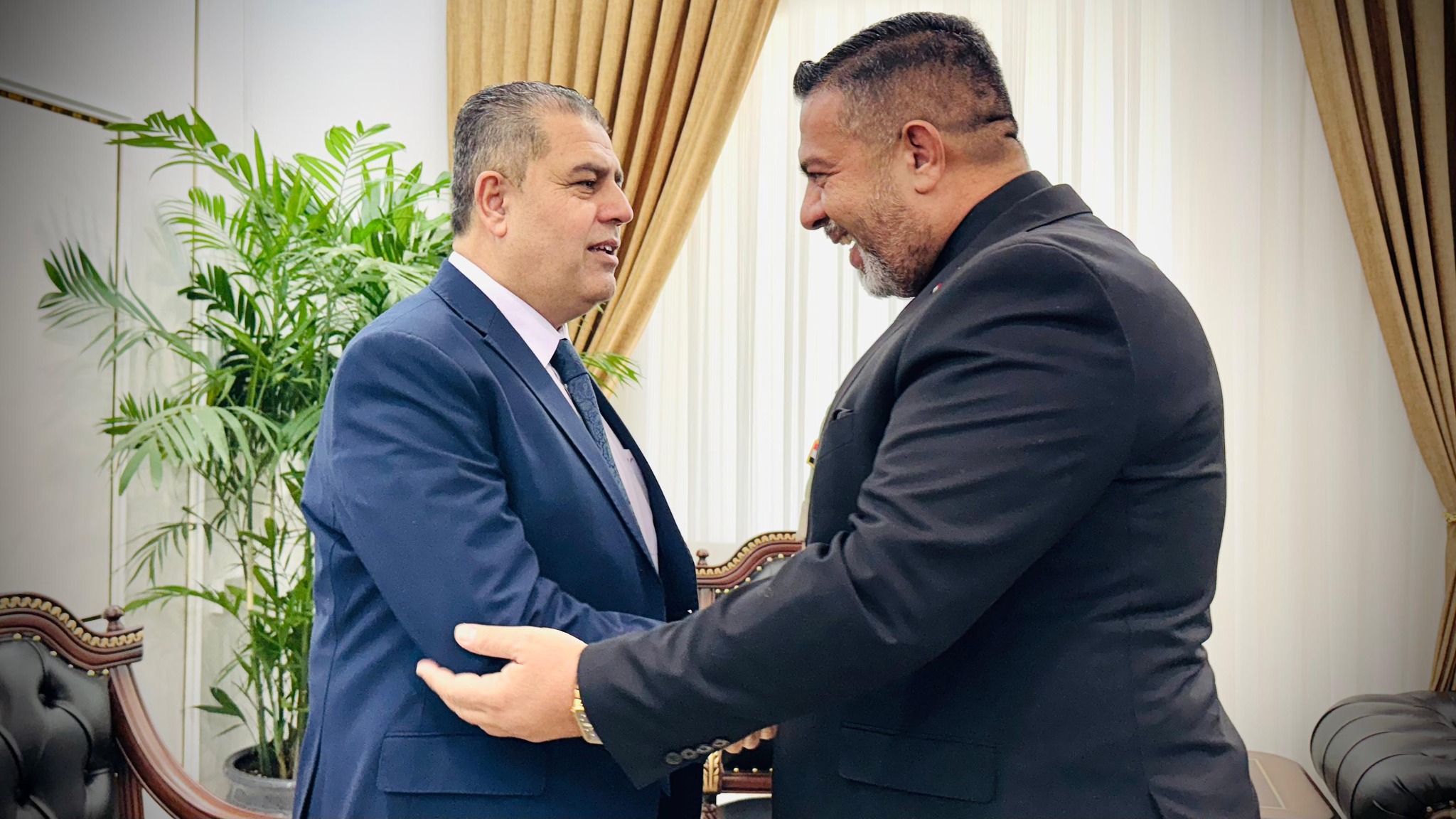 استقبل النائب الأول لمحافظ كركوك الدكتور ياوز حميد محمود في مكتبه بديوان المحافظة مستشار رئيس الوزراء الدكتور عامر الجبوري..