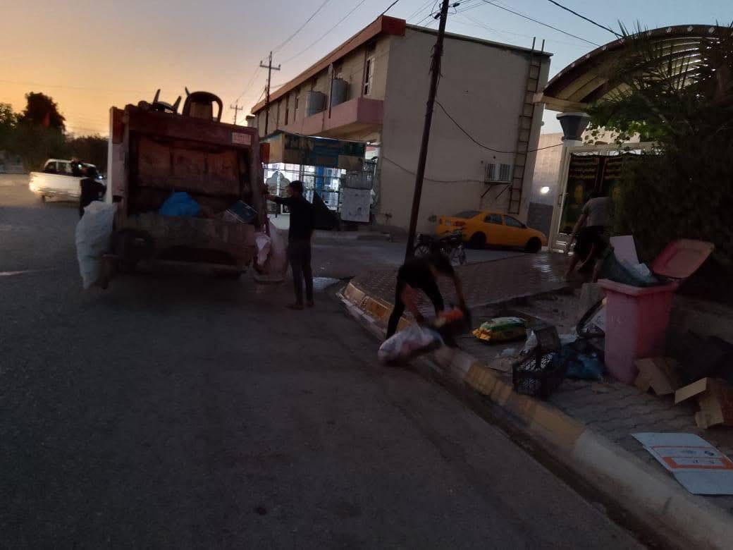 أعمال التنظيف في النواحي بعد انتهاء مراسم عاشوراء لتنظيف الشوارع و الارصفة داخل الوحدات الإدارية والتي تأتي دعماً لجهود الادارة وفريقها الحكومي .
