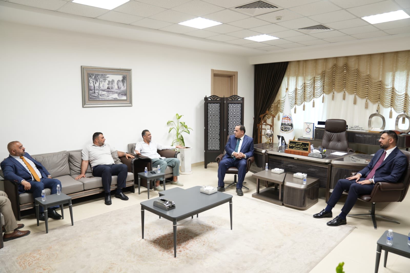 استقبل السيد المعاون الفني لمحافظ كركوك ،المهندس قاسم إبراهيم الحافظ ،السيد حسن كامل محمود مدير هيئة ادارة واستثمار أموال الوقف السني ،بحضور الكابتن يونس محمود نائب رئيس الاتحاد المركزي لكرة القدم .