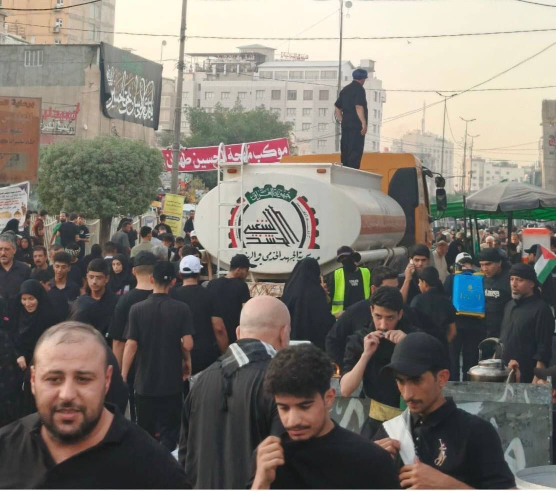 🚫كوادر الجهد الخدمي والهندسي للحشد الشعبي توزّع 29 مليونًا و435 ألف لتر من المياه على المواكب الحسينية في طريق كربلاء – النجف
