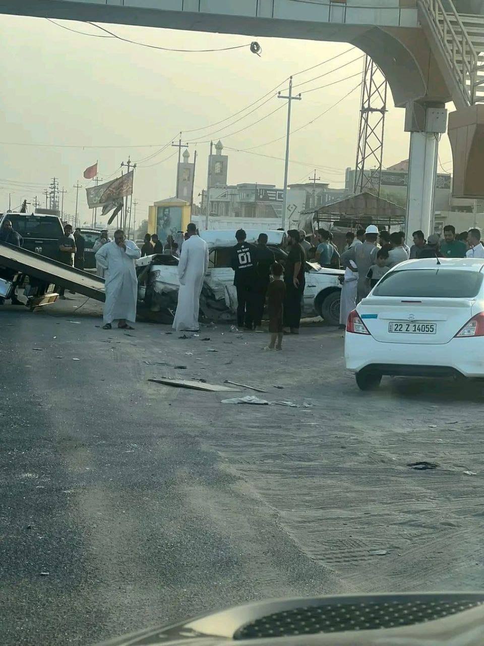 🔴بالصور وفاة طفل ورجل خمسيني بحادث مروري مأساوي في قضاء الزبير بالبصرة.