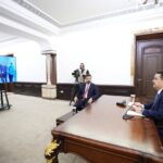 رئيس مجلس الوزراء يفتتح عبر دائرة تلفزيونية مشروع أتمتة المعاملات في دوائر كتاب العدول
