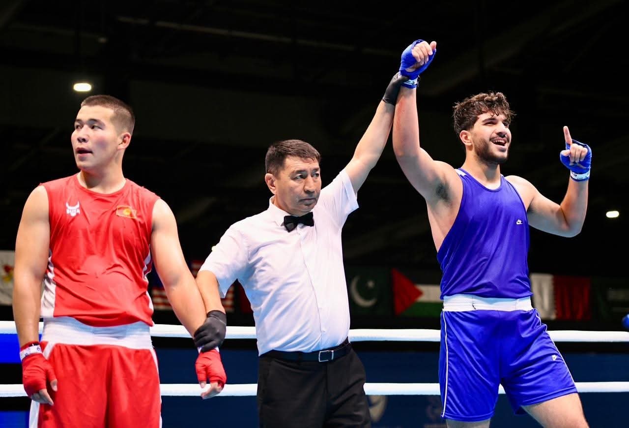 تأهل الملاكم زبير صالح الى الدور نصف النهائي بعد اقصائه نظيره القيرغستاني بالضربة القاضية