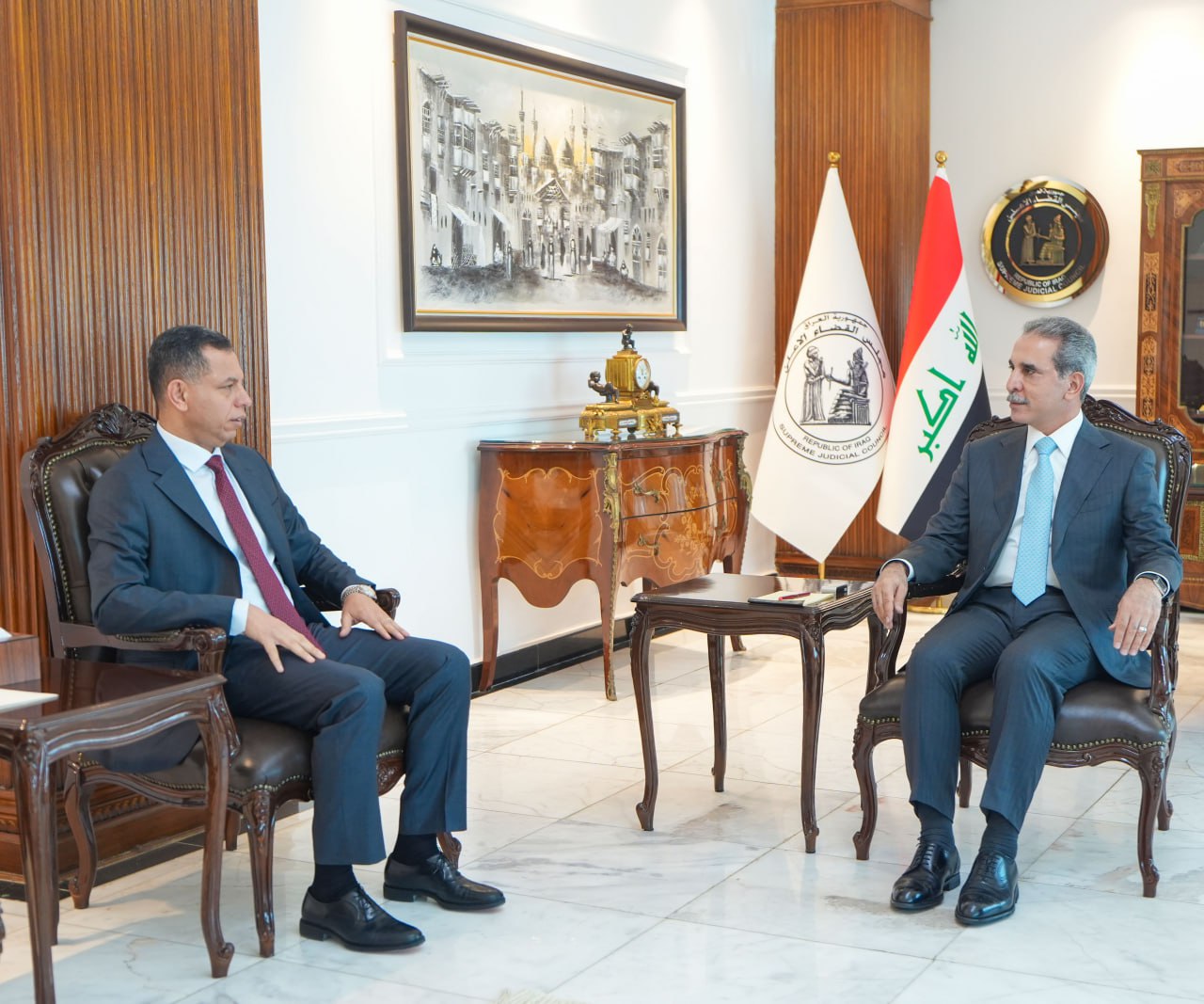 رئيس مجلس القضاء الأعلى فائق زيدان يبحث مع رئيس جهاز المخابرات حميد الشطري تعزيز التنسيق بين القضاء والأمن لترسيخ سيادة القانون وحماية المنجز الديمقراطي بعد الانتخابات