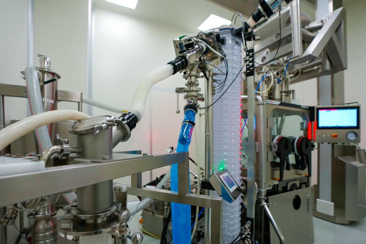 بتكلفة 45 مليون دولار.. صور من معمل الأدويــــــة السرطانية الذي افتتح اليوم