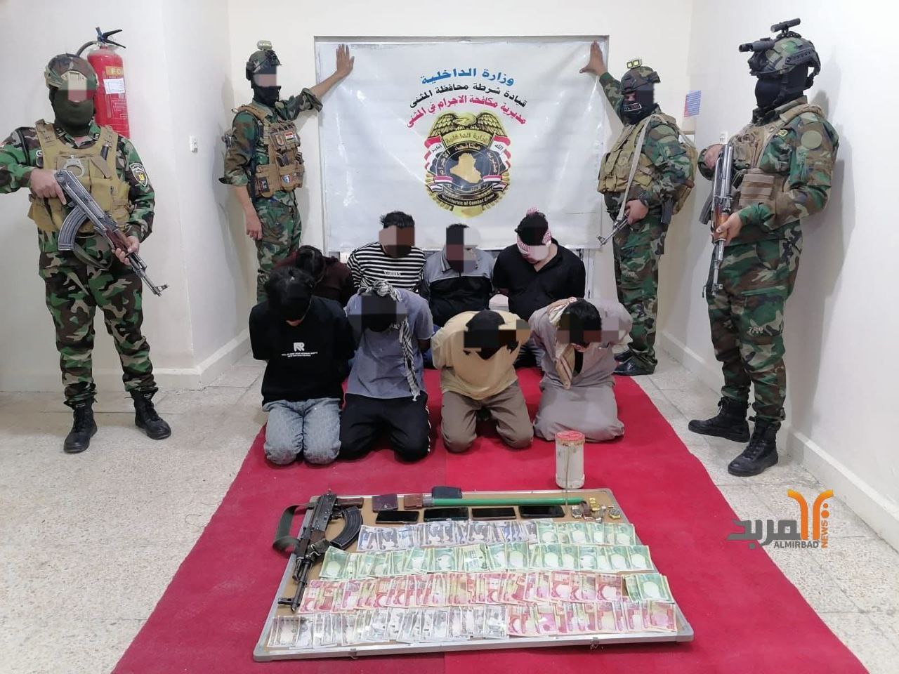 أعلنت قيادة شرطة المثنى ، عن الإطاحة بعصابة مسلحة تستهدف العوائل المتنزهة في بادية الجزيرة، بعد عملية نوعية نفذتها مفارز مكافحة الإجرام بالتعاون مع الأجهزة الساندة.