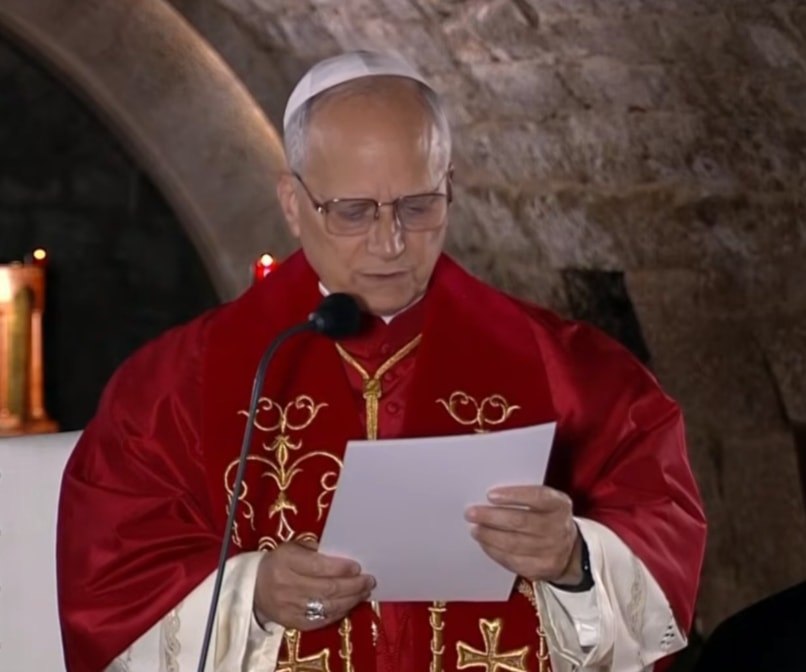 البابا لاوون الرابع عشر من مزار القديس شربل في عنايا: نصلي للسلام في العالم ولبنان